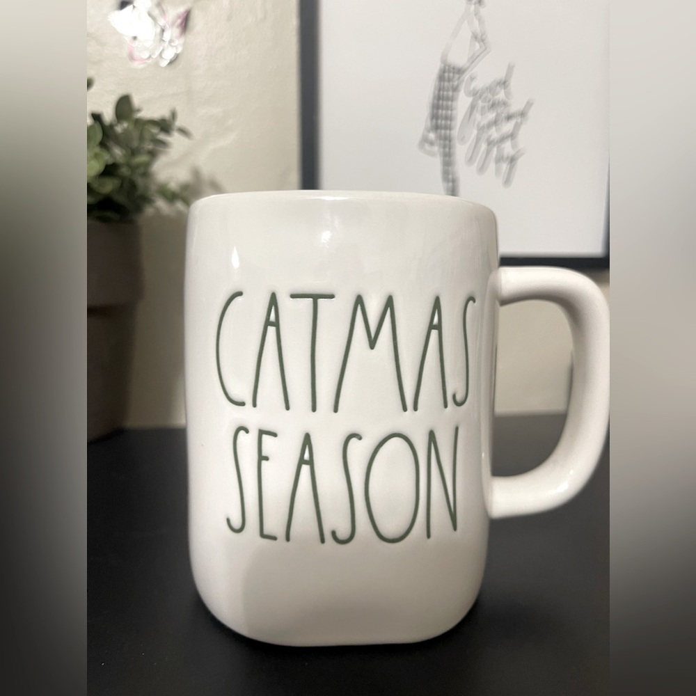 💜RAE DUNN CATMAS SEASON COFFEE MUG